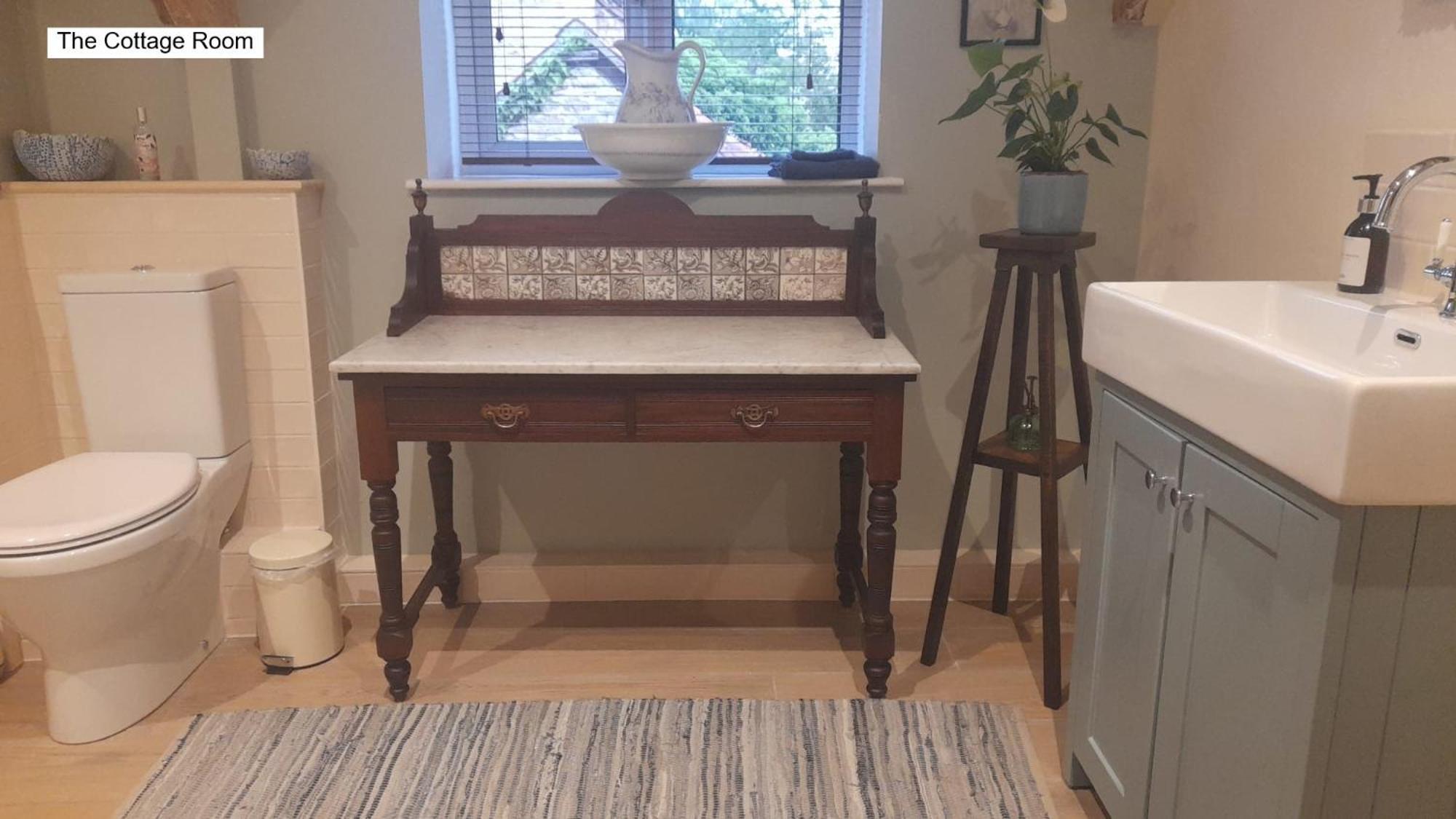 Cotswold Cottage Bed & Breakfast Luckington Extérieur photo
