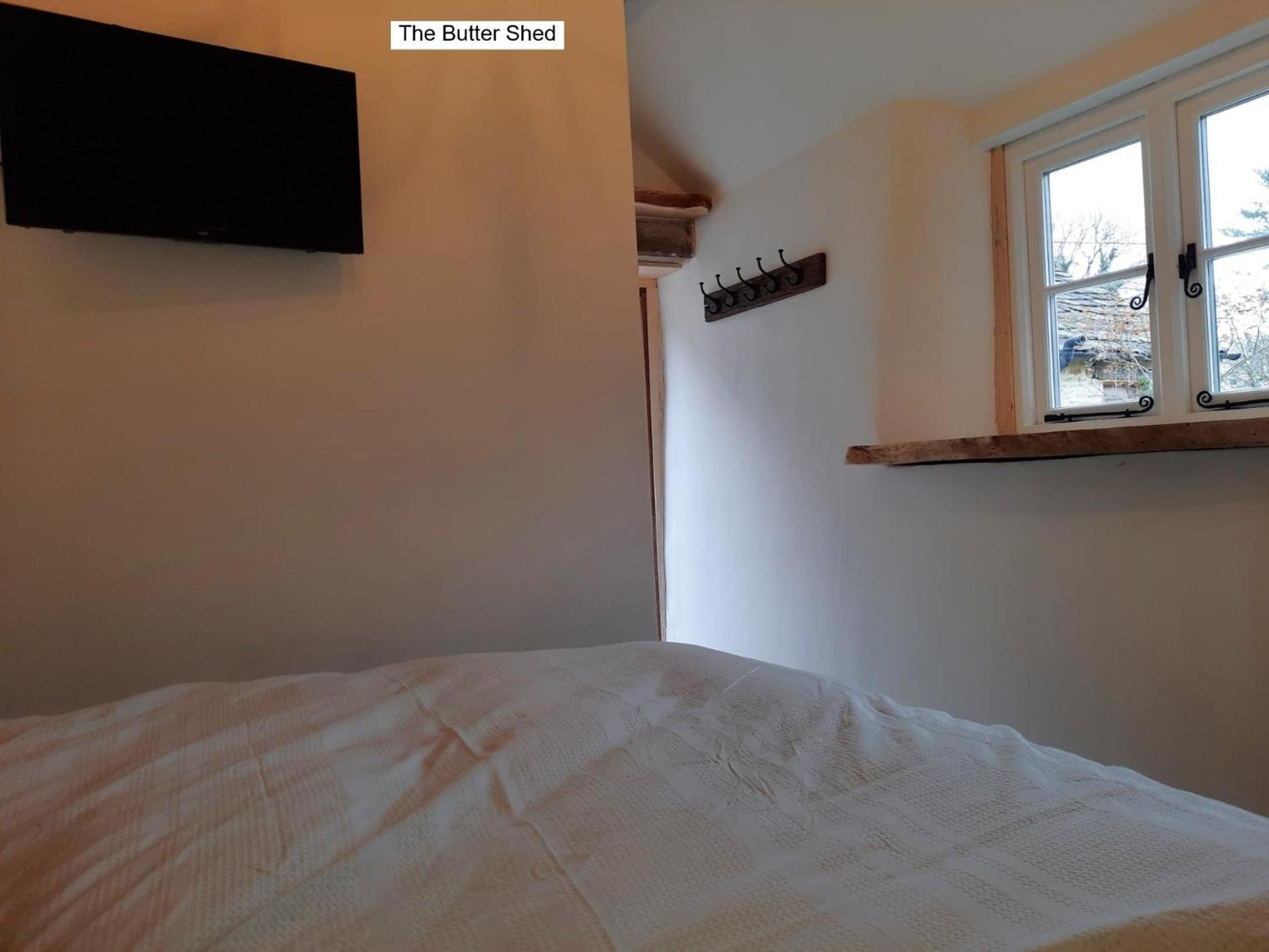 Cotswold Cottage Bed & Breakfast Luckington Extérieur photo