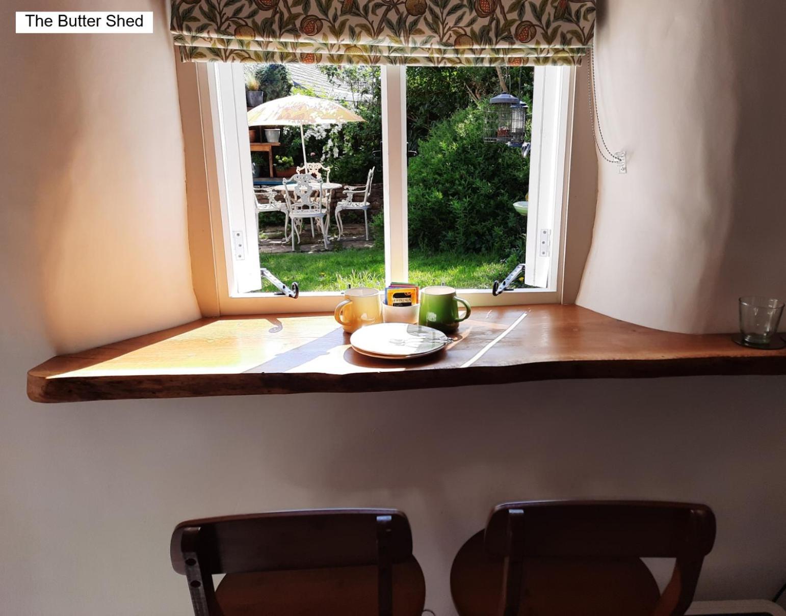 Cotswold Cottage Bed & Breakfast Luckington Extérieur photo